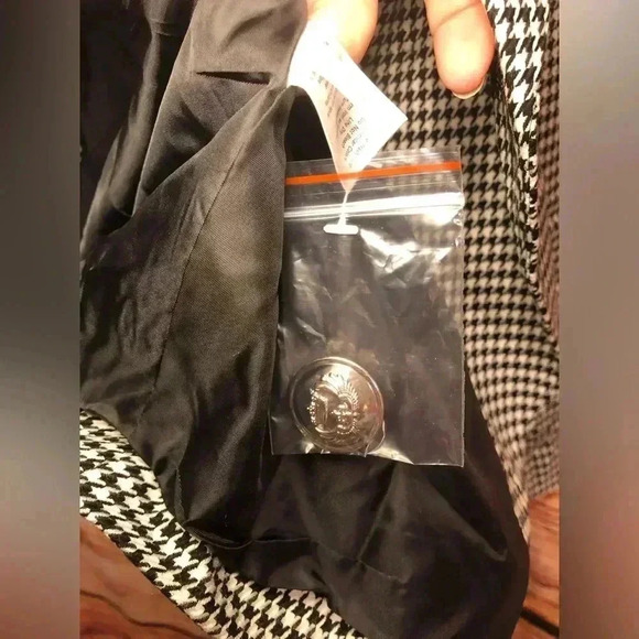 Women’s Crop Blazer - Picture 13 of 16